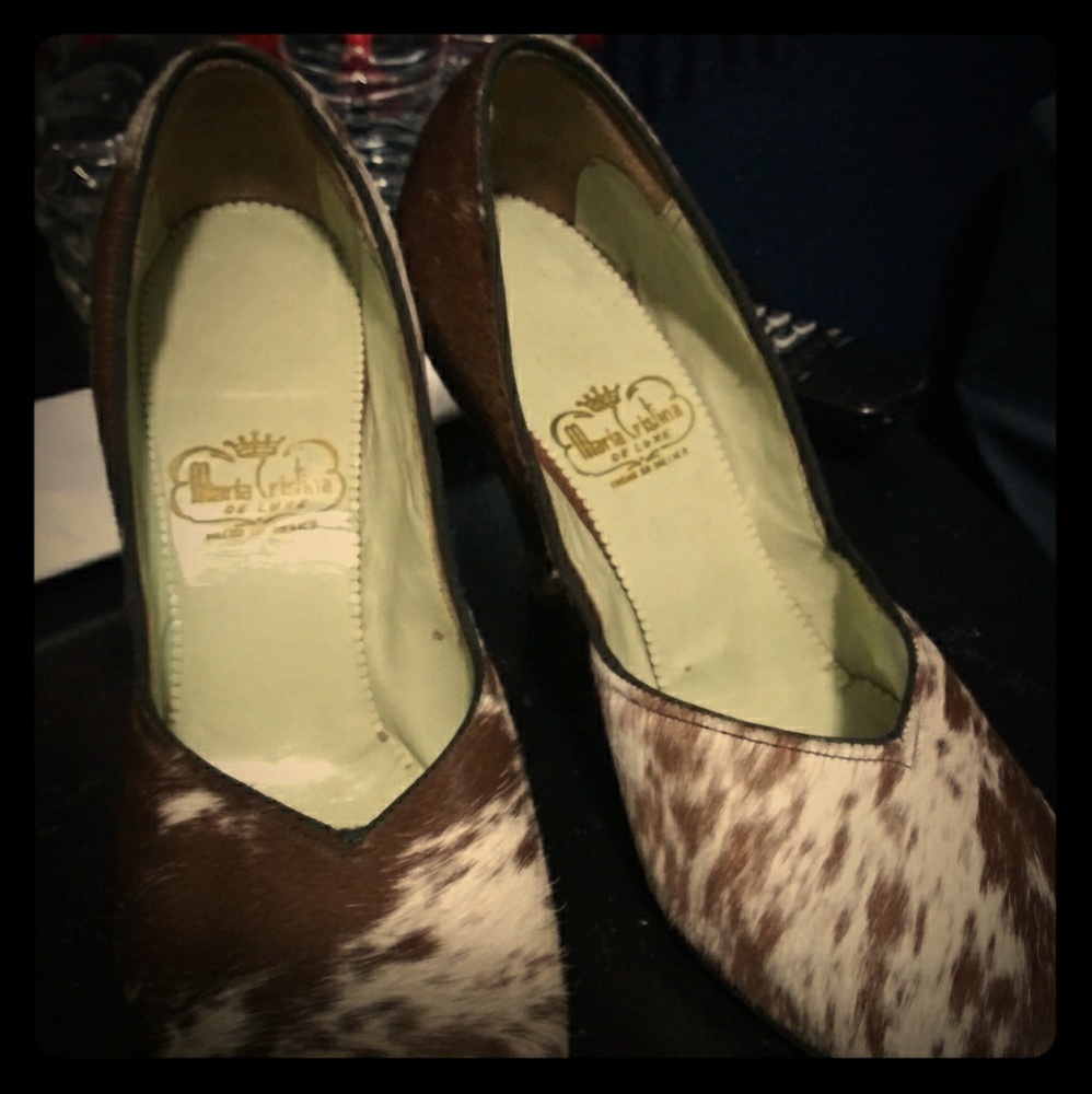 Maria Cristina Cowhide heels